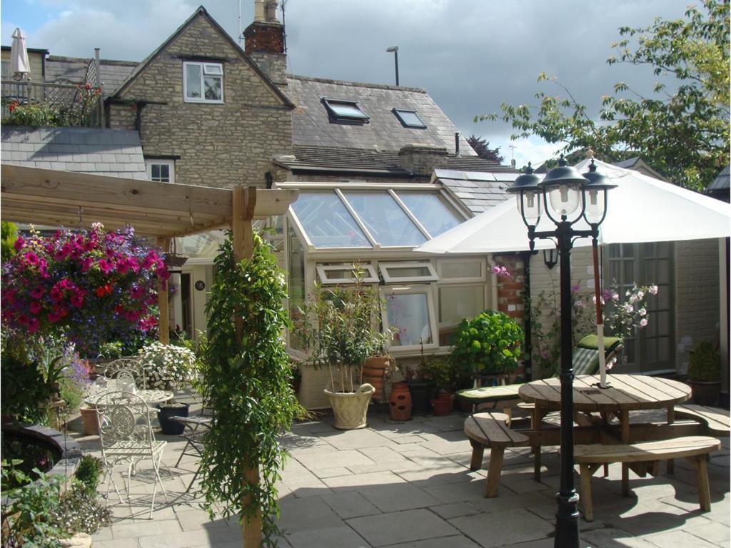 The Old Brewhouse Bed & Breakfast Cirencester Dış mekan fotoğraf