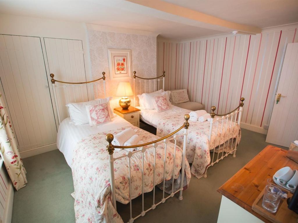 The Old Brewhouse Bed & Breakfast Cirencester Dış mekan fotoğraf